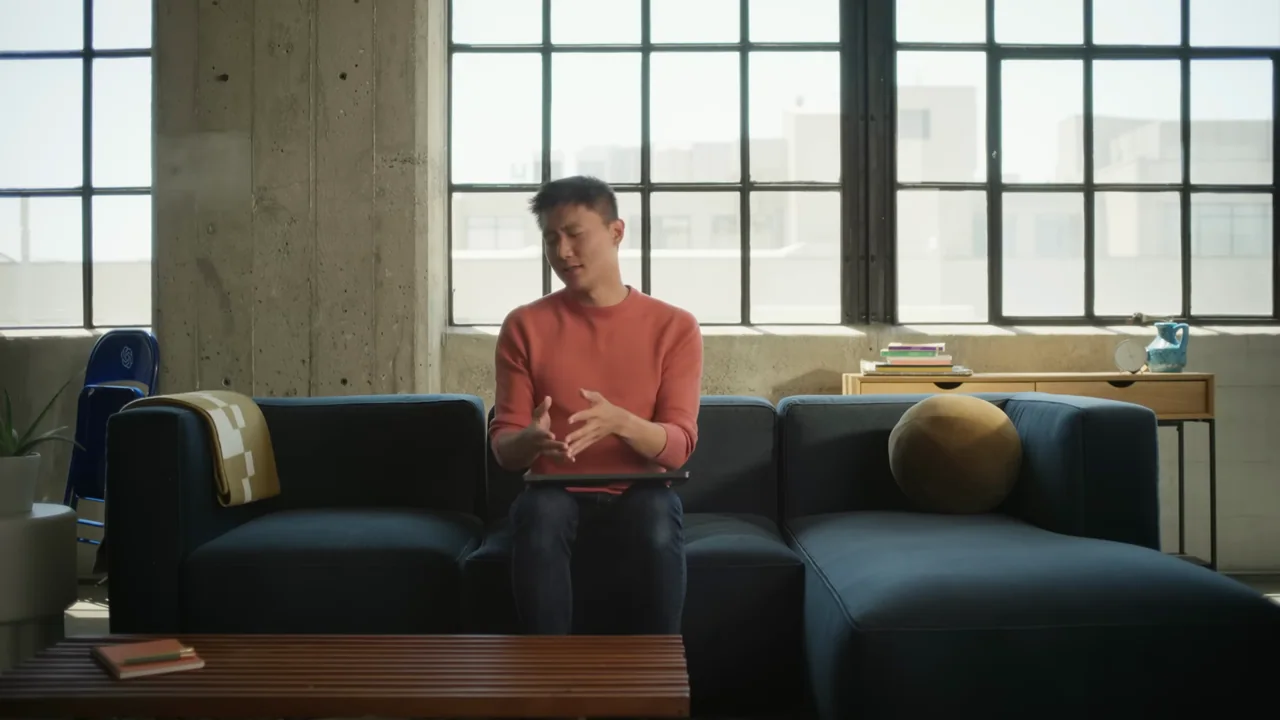 The seated interview returns.